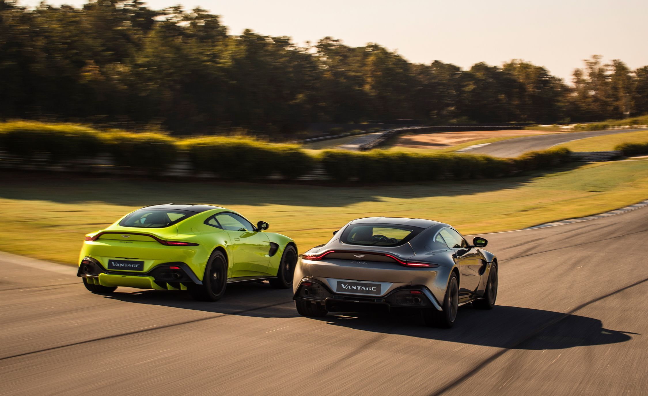 开云体育平台APP-阿斯顿马丁轻取梅赛德斯，拉塞尔扛起全队