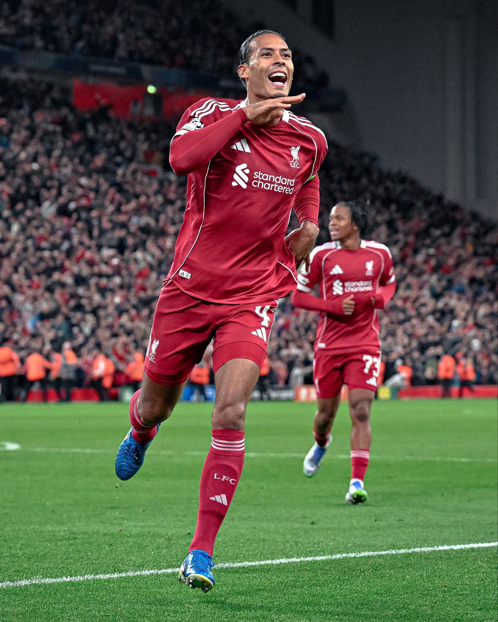 利物浦主场险胜,勉强保住前四席位 利物浦主场险胜,勉强保住前四席位